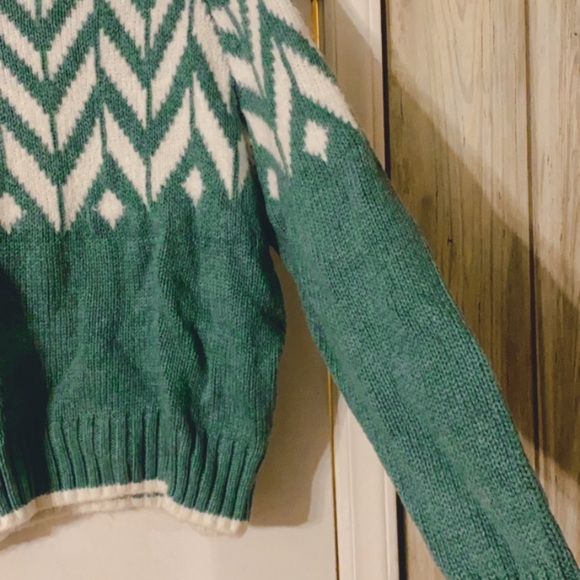 Target sweater - Picture 3 of 3